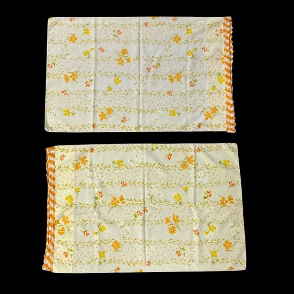 Vintage Floral Pillowcases Yellow Orange Crochet Lace Trim 1970s Standard Flower - Picture 4 of 8